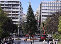 Χριστούγεννα στην Αθήνα: Πότε φωταγωγείται το δέντρο – Το πρόγραμμα της εκδήλωσης στο Σύνταγμα