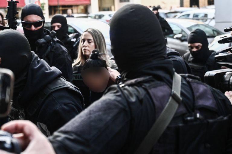 Σαλαμίνα: «Φοβάμαι τη νύφη μου, να την προσέχετε» φέρεται να έλεγε η 75χρονη