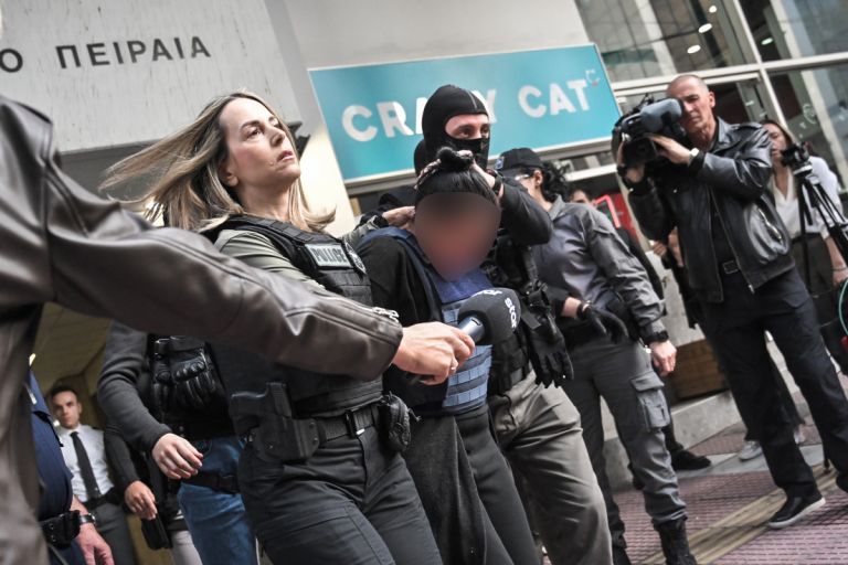 Σαλαμίνα: «Πάρε ό,τι θες και άσε με να ζήσω» – Το ανατριχιαστικό ηχητικό της 75χρονης πριν τη σφαγή της