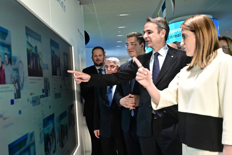 Μητσοτάκης και Μέτσολα στα εγκαίνια του Europa Experience: Είμαστε ισχυρότεροι όταν είμαστε ενωμένοι