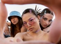 Τα 10 θανάσιμα αμαρτήματα των «μεγάλων» στα μηνύματα που κάνουν την Gen Z να θέλει να σπάσει το κινητό της