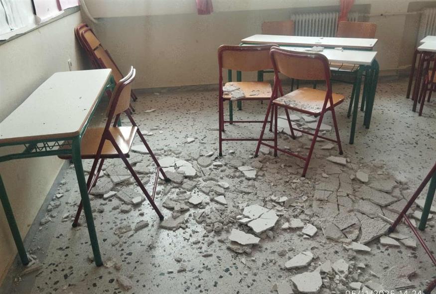 ΠΟΡΤΟ ΡΑΦΤΗ: Σοβάδες “έπεσαν” σε κεφάλια μαθητών – Δύο μικρά παιδιά τραυματίες