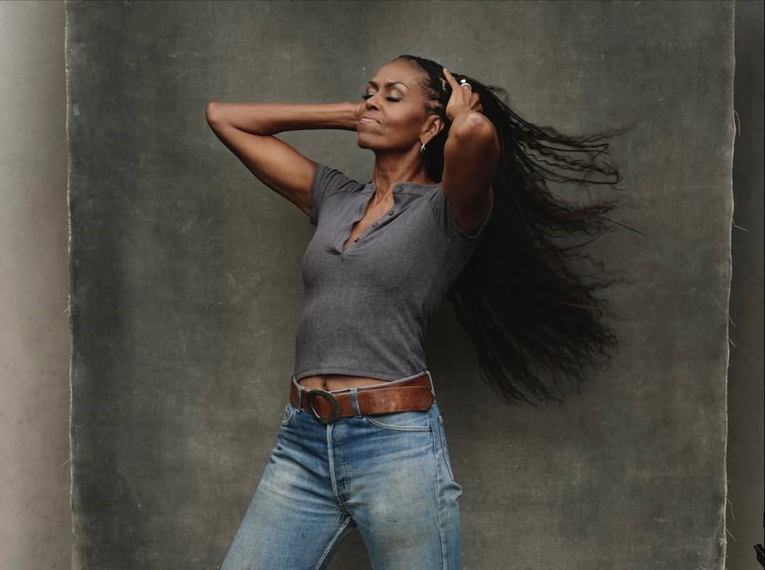 Η πρώην Πρώτη Κυρία ποζάρει για την Annie Leibovitz και η μεταμόρφωσή της γίνεται viral