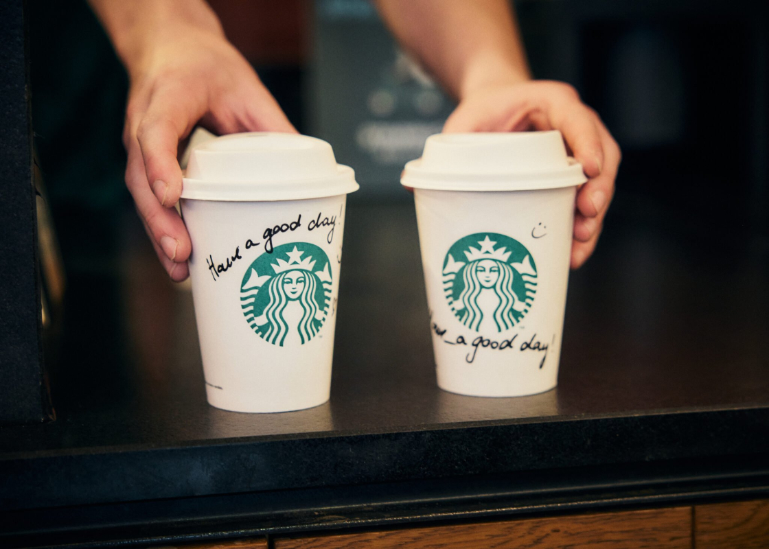 «4 δισ. δολάρια: Η Starbucks πουλάει το 60% της Κίνας στην Boyu – “Από τα 8.000 στα 20.000 καταστήματα!”»