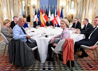 Η Ε.Ε. στο περιθώριο; Ζητά ρόλο στο σχέδιο ΗΠΑ–Ρωσίας για την Ουκρανία