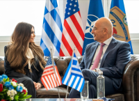 Πρώτη συνάντηση Γκιλφοϊλ – Δένδια: H Ελλάδα μπαίνει στο State Partnership Program