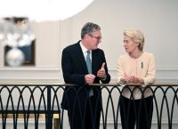 «Reboot» ΕΕ–Βρετανίας: Η οικονομική συνεισφορά που σκάει σαν βόμβα στις σχέσεις Λονδίνου–Βρυξελλών