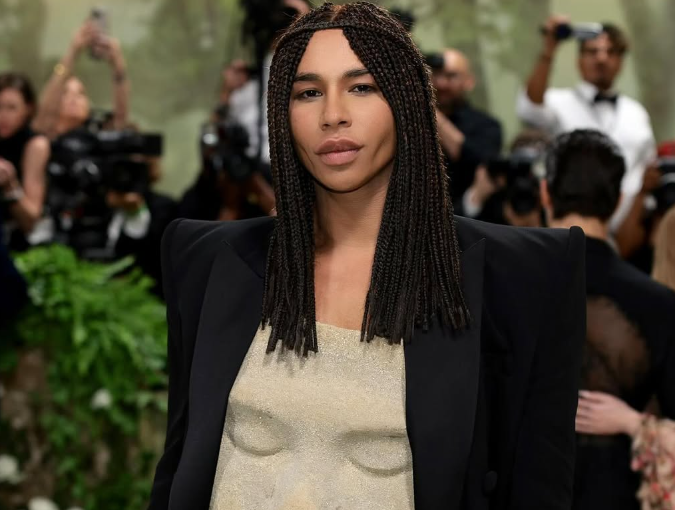 Ολιβιέ Ρουστέν: Πώς ο «βασιλιάς του Instagram glam» έγινε ντεμοντέ