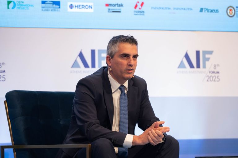 Χρ. Δήμας: Αποκαταστάθηκε το τεχνικό πρόβλημα στις συχνότητες – Δεν επηρέασε την ασφάλεια των πτήσεων