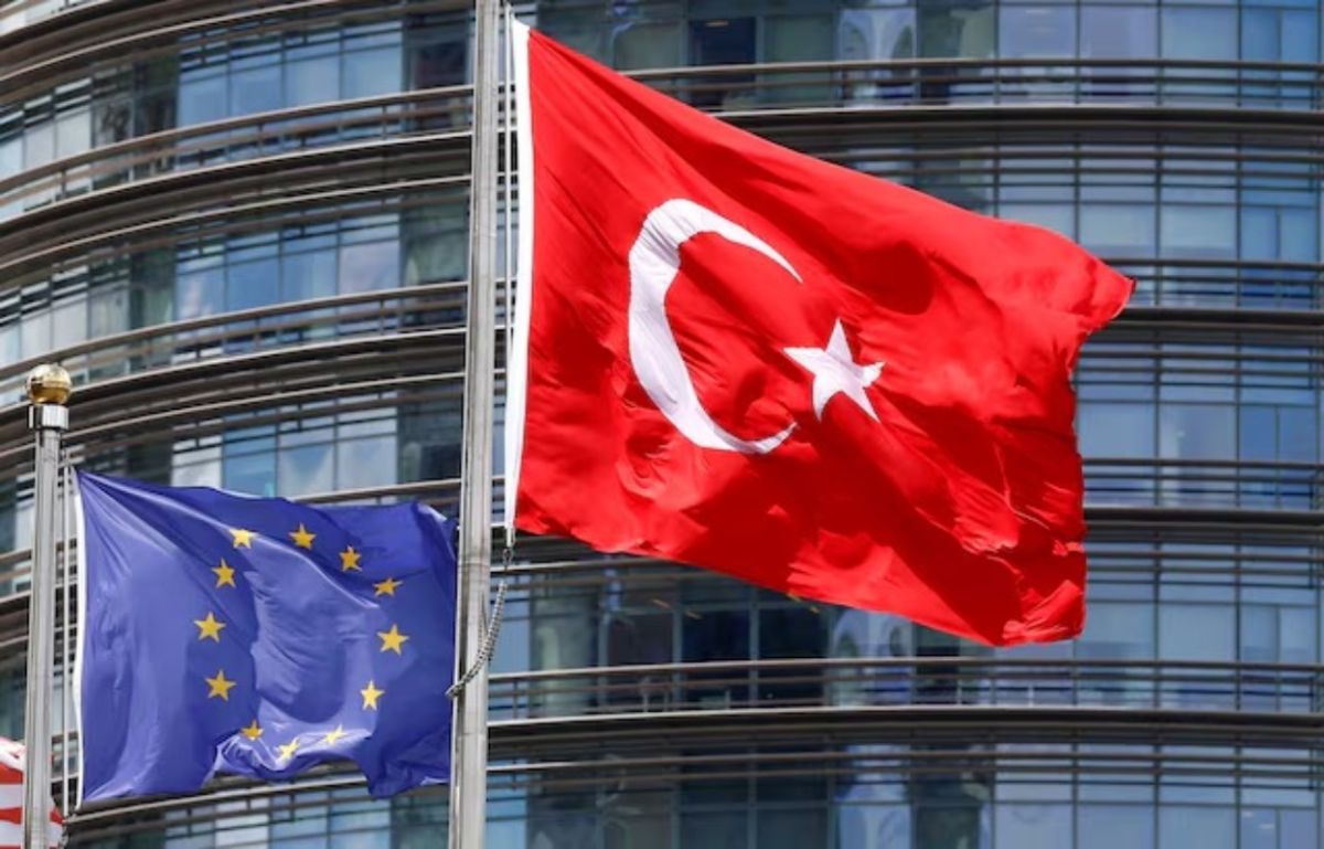 «Καταπέλτης» η Κομισιόν για την Τουρκία: Αμφισβητεί τα ελληνικά κυριαρχικά δικαιώματα