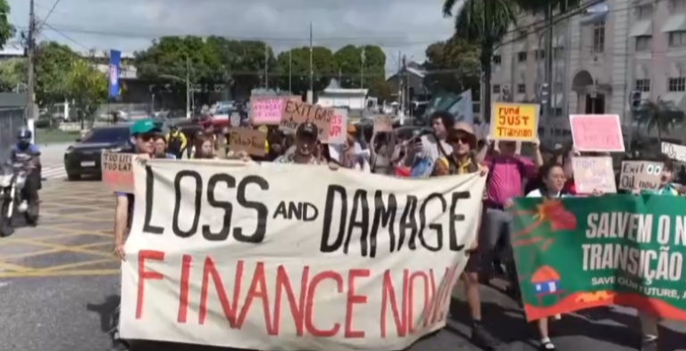 COP30: Μεγάλη διαδήλωση των αυτοχθόνων της Βραζιλίας και των νέων