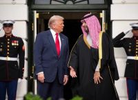 Jets, chips και στρατηγικές συνεργασίες σηματοδοτούν νέο κεφάλαιο στις αμερικανο-σαουδαραβικές σχέσεις