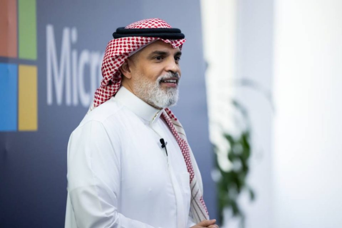 Microsoft: Επένδυση – μαμούθ 7,9 δισ. δολαρίων στα ΗΑΕ για την τεχνητή νοημοσύνη