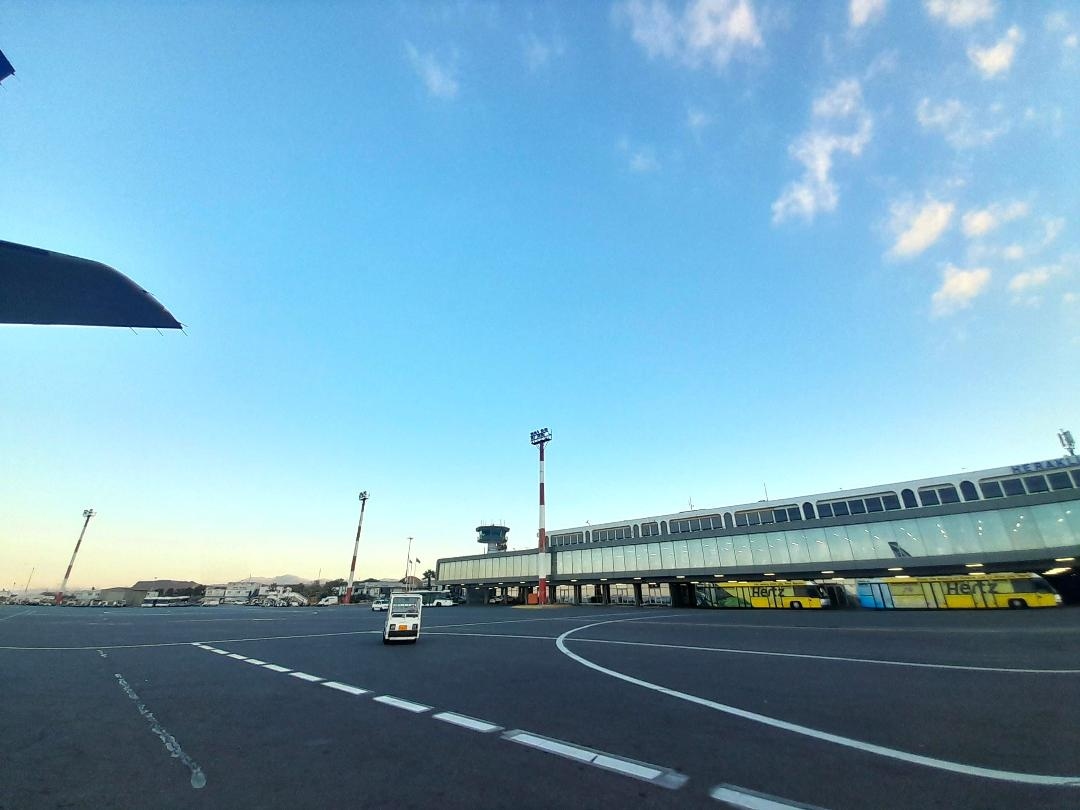 Με αύξηση 4,5% στην επιβατική κίνηση έκλεισε το 10μηνο για τα 39 ελληνικά αεροδρόμια