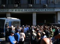 Αθήνα: Αγρότες διαμαρτύρονται για καθυστερήσεις στις επιδοτήσεις και αυξημένο κόστος παραγωγής