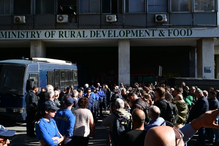 Αθήνα: Αγρότες διαμαρτύρονται για καθυστερήσεις στις επιδοτήσεις και αυξημένο κόστος παραγωγής