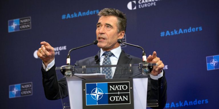 Άντερς Φογκ Ράσμουσεν: «Η Ουκρανία κινδυνεύει με αιώνιο πόλεμο αν η Ευρώπη δεν κινηθεί αποφασιστικά»