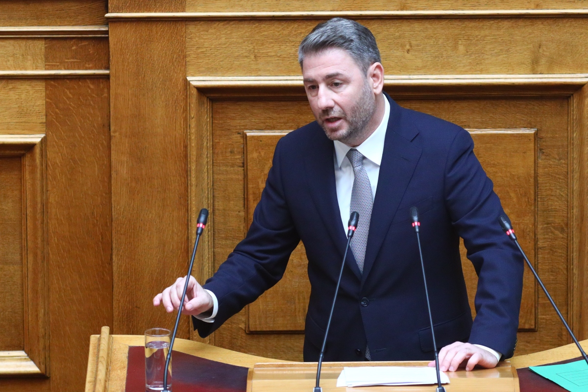 Ανδρουλάκης στη Βουλή: Η κοινωνία έχει αγανακτήσει – Μονόδρομος η πολιτική αλλαγή [vid]