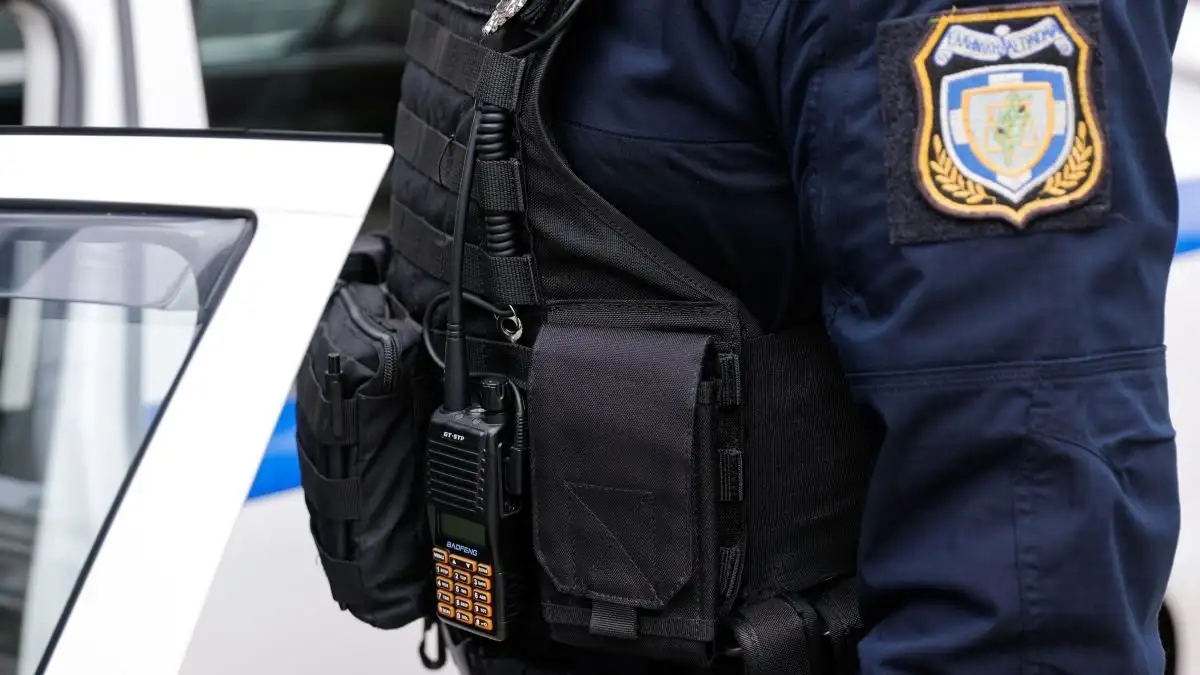 Ζωή μεγιστάνα με καταθέσεις 602.000 ευρώ ο αστυνομικός που συνελήφθη για εμπλοκή σε κύκλωμα ναρκωτικών