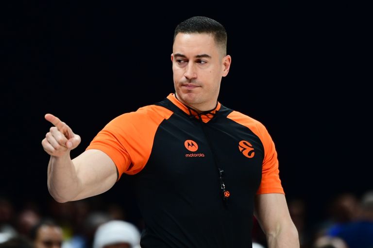 Ντιφαλά: «Μετά από το Ολυμπιακός – Μπαρτσελόνα δέχθηκα απειλές και διέγραψα τα social media»