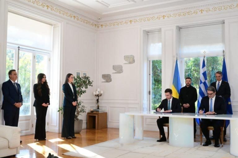 Ελλάδα «κλειδί» για την τροφοδοσία της Ουκρανίας: Συμφωνία για αμερικανικό LNG το 2025-26
