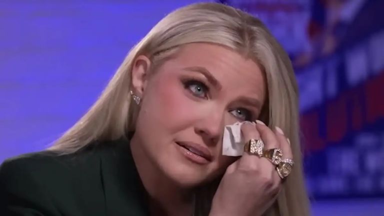 Λύγισε η Ερικα Κερκ για τη δολοφονία του συζύγου της: «Δεν πρόλαβα να του δώσω ένα φιλί»