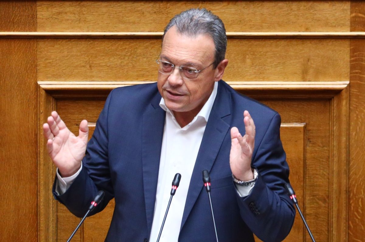Ο Φάμελλος «χτυπά» Μητσοτάκη: Ανησυχία για Αμερικανούς και φυσικό αέριο – «Τυφλή εξυπηρέτηση συμφερόντων»