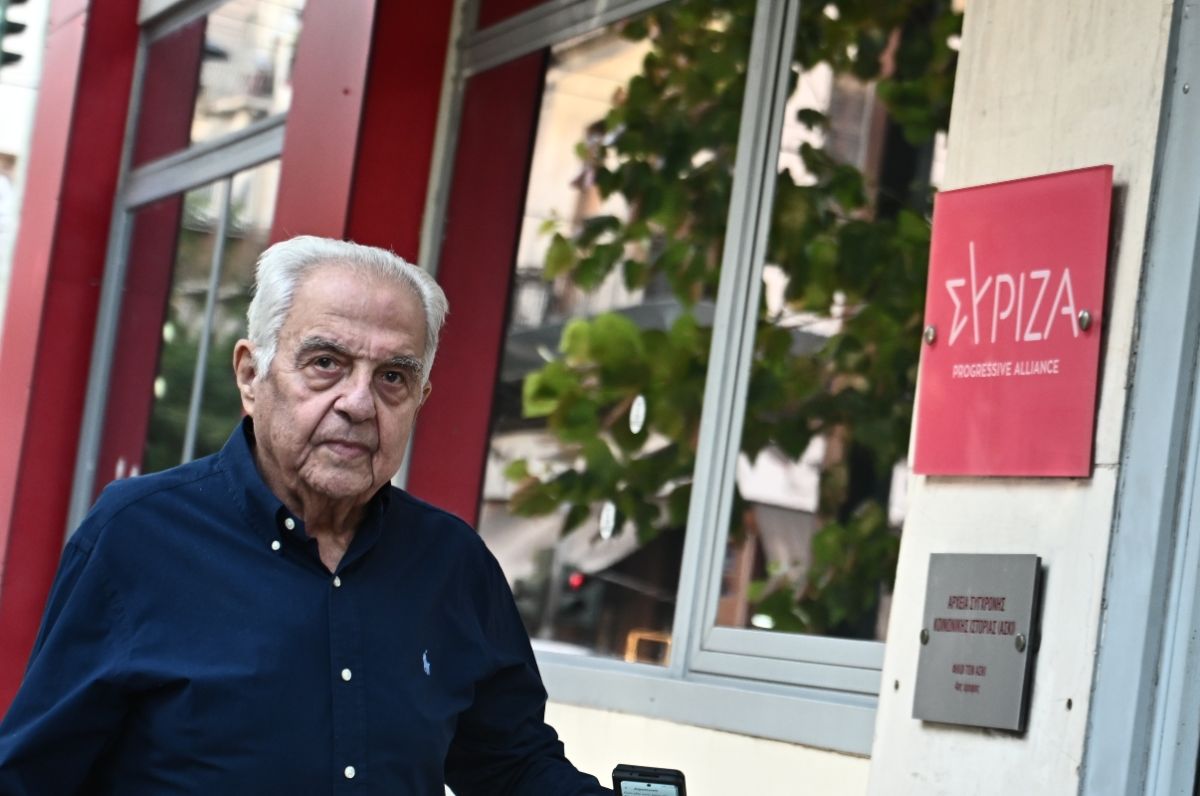 “Εφυγε” ο Αλέκος Φλαμπουράρης σε ηλικία 87 ετών ο πρώην βουλευτής του ΣΥΡΙΖΑ