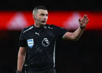 Ο Άγγλος Όλιβερ ο «άρχοντας» του Ολυμπιακού-Ρεάλ–Ποιος είναι ο διαιτητής που «έκαψε» τους Πειραιώτες το 2017;