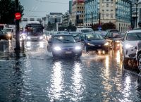 Κακοκαιρία Adel: Σφοδρές καταιγίδες και πλημμύρες στην Αττική – Ζημιές από χαλάζι και δυνατούς ανέμους