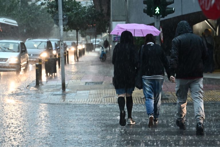 Κακοκαιρία “Adel”: Σε ποιες περιοχές αναμένονται έντονες βροχοπτώσεις κατηγορίας 5