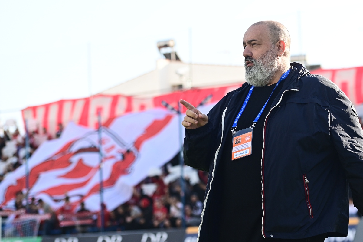 Ολυμπιακός: “Μύδροι” Καραπαπά κατά Αλαφούζου- Ακόμη θυμούνται τον Ρέαμπτσιουκ