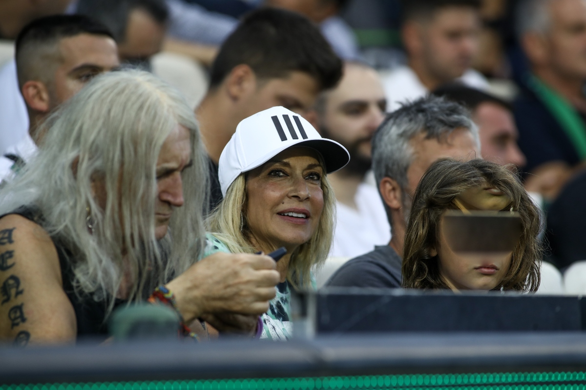 Καρβέλας για Βίσση: «Δεν την έπαιρνα στα σοβαρά, η φωνή της ήταν αστεία – Μαζί μου έφυγε από την εντεχνίλα»