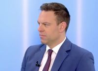 Αιχμηρό σχόλιο Κασσελάκη για τον Τσίπρα: Προσβολή για τα άλογα να λέμε ότι έρχεται καλπάζοντας