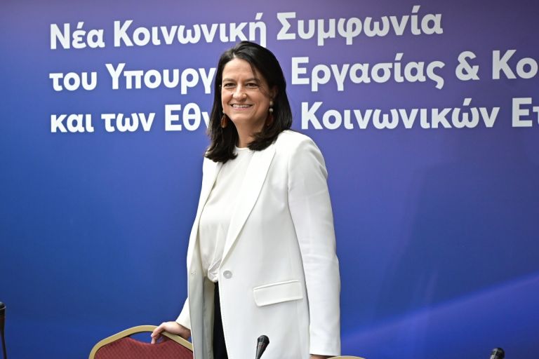 Η Κεραμέως σπάει τα μνημόνια: Μισθοί + ασφάλεια, τέλος η εργασιακή αβεβαιότητα!