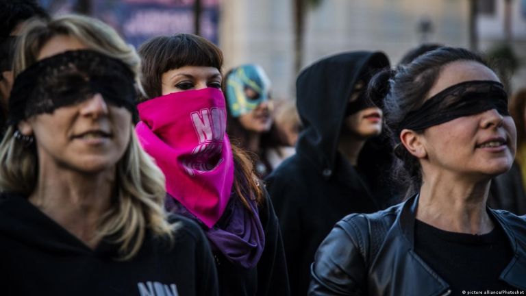 Σάλος στη Ρώμη: «Λίστα βιασμών» σε σχολική τουαλέτα ξυπνά την ανάγκη για εκπαίδευση στον σεβασμό