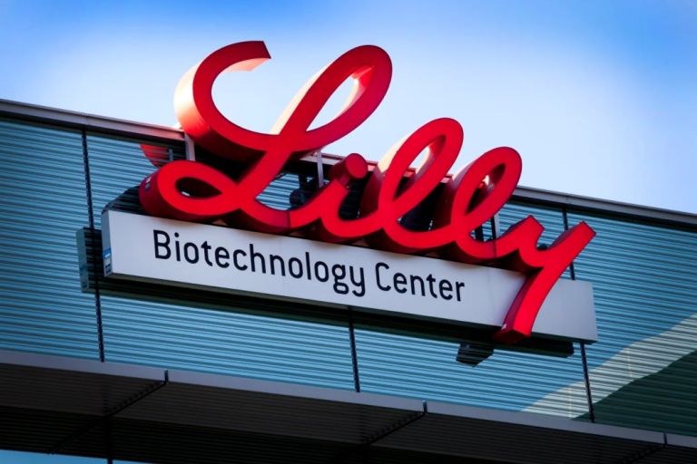 Eli Lilly: Πρώτη φαρμακοβιομηχανία με κεφαλαιοποίηση 1 τρισ. δολάρια χάρη στα φάρμακα κατά της παχυσαρκίας