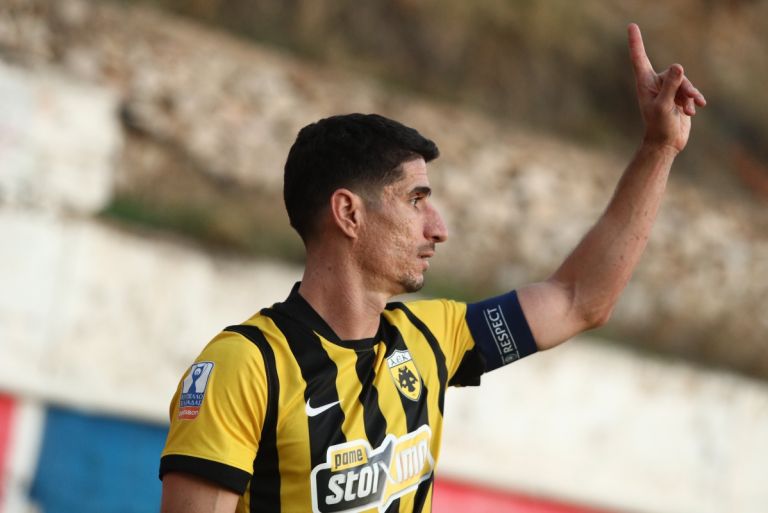 Ο Μάνταλος “καρφώνει” τη διαιτησία και αποθεώνει Πινέδα [pics]