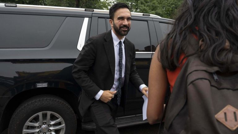 Σήμερα οι εκλογές για δήμαρχο Νέας Υόρκης: Ο 34χρονος Ζόραν Μαμντάνι φαβορί – Προκαλεί Δημοκρατικούς & Τραμπ