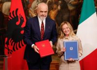 Διακυβερνητική σύνοδος κορυφής Ιταλίας-Αλβανίας: Μελόνι και Ράμα υπέγραψαν 16 συμφωνίες