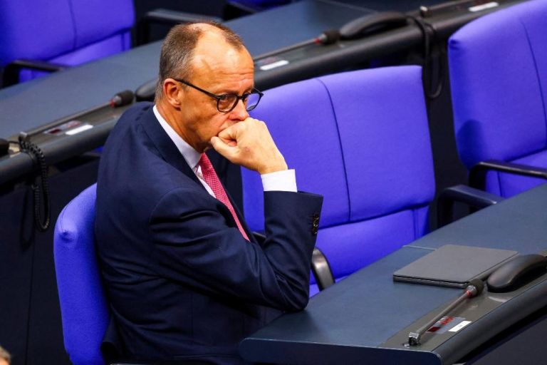 CDU: Το Κέντρο εξεγείρεται και αμφισβητεί τον Μερτς