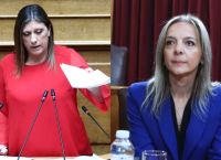 «Σφοδρή σύγκρουση Κωνσταντοπούλου – Σεμερτζίδου στην εξεταστική: “Ως αγρότισσα βγάλατε Porsche και Ferrari;”