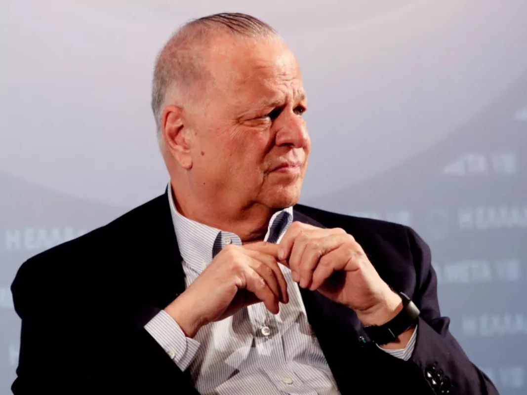 Mytilineos Exits Helleniq Energy: Political Decision or Strategic Move?