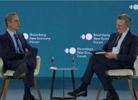 Μητσοτάκης στο Bloomberg: Η Ελλάδα επιστρέφει ως πυλώνας σταθερότητας και κόμβος προς την Ασία