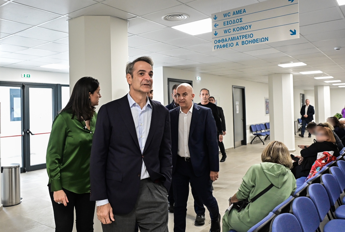 Επίσκεψη Μητσοτάκη στο νέο ΚΕΠΑ Πειραιά: “Σύγχρονες υποδομές που δεν θυμίζουν σε τίποτα τις παλιές”