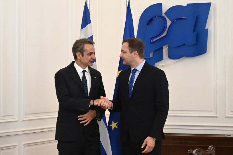 Ευρωπαίος Επίτροπος σε Μητσοτάκη: «Οι Έλληνες αγρότες θα λάβουν τη στήριξη που τους αναλογεί»