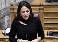 3.000 ψεύτικες αιτήσεις στο «Ανακαινίζω & Νοικιάζω» – Η Μιχαηλίδου «νοικοκυρεύει» τα στεγαστικά προγράμματα