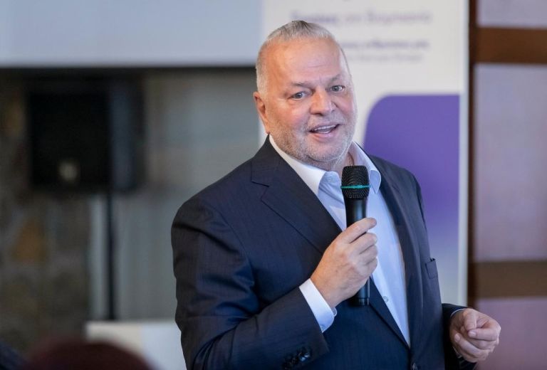 Αποχώρηση Μυτιληναίου από Helleniq Energy: Πολιτική απόφαση ή οικονομική στρατηγική;