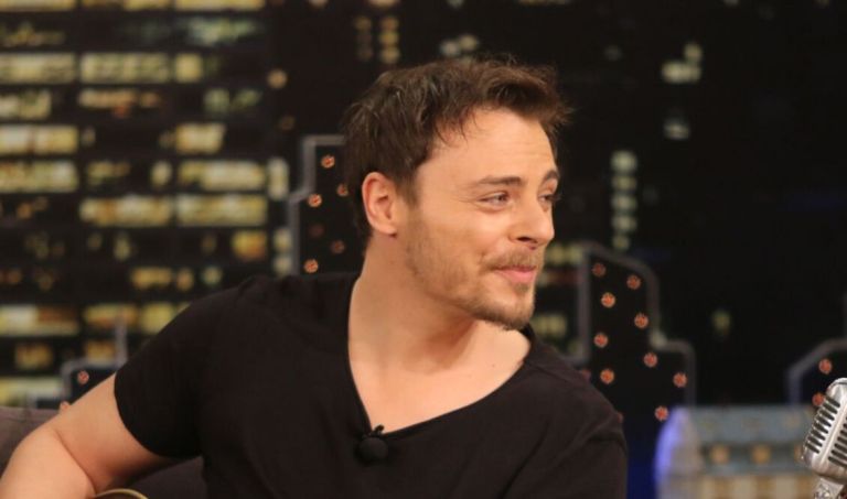 Ο Νίκος Μίχας από το Fame Story στο ΕΚΑΒ: «Θα είμαι γιατρός ασθενοφόρων και πτητικών μέσων»