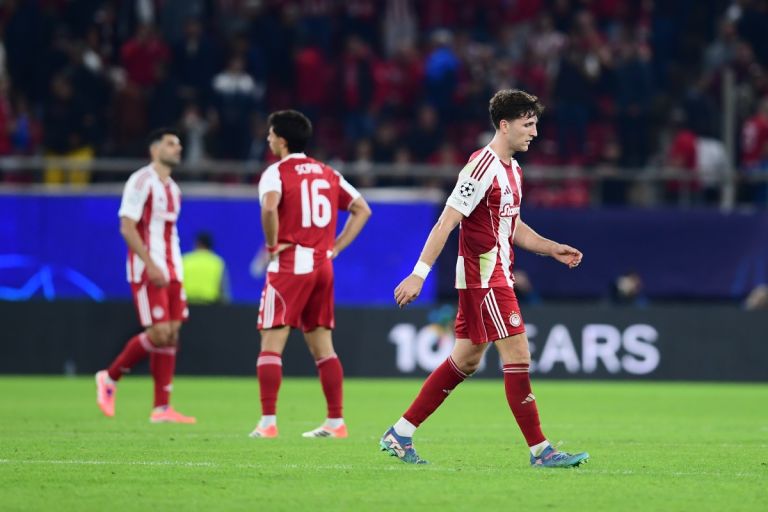 Ολυμπιακός – Αϊντχόφεν: Παραμένουν χωρίς νίκη οι «ερυθρόλευκοι» [1-1]